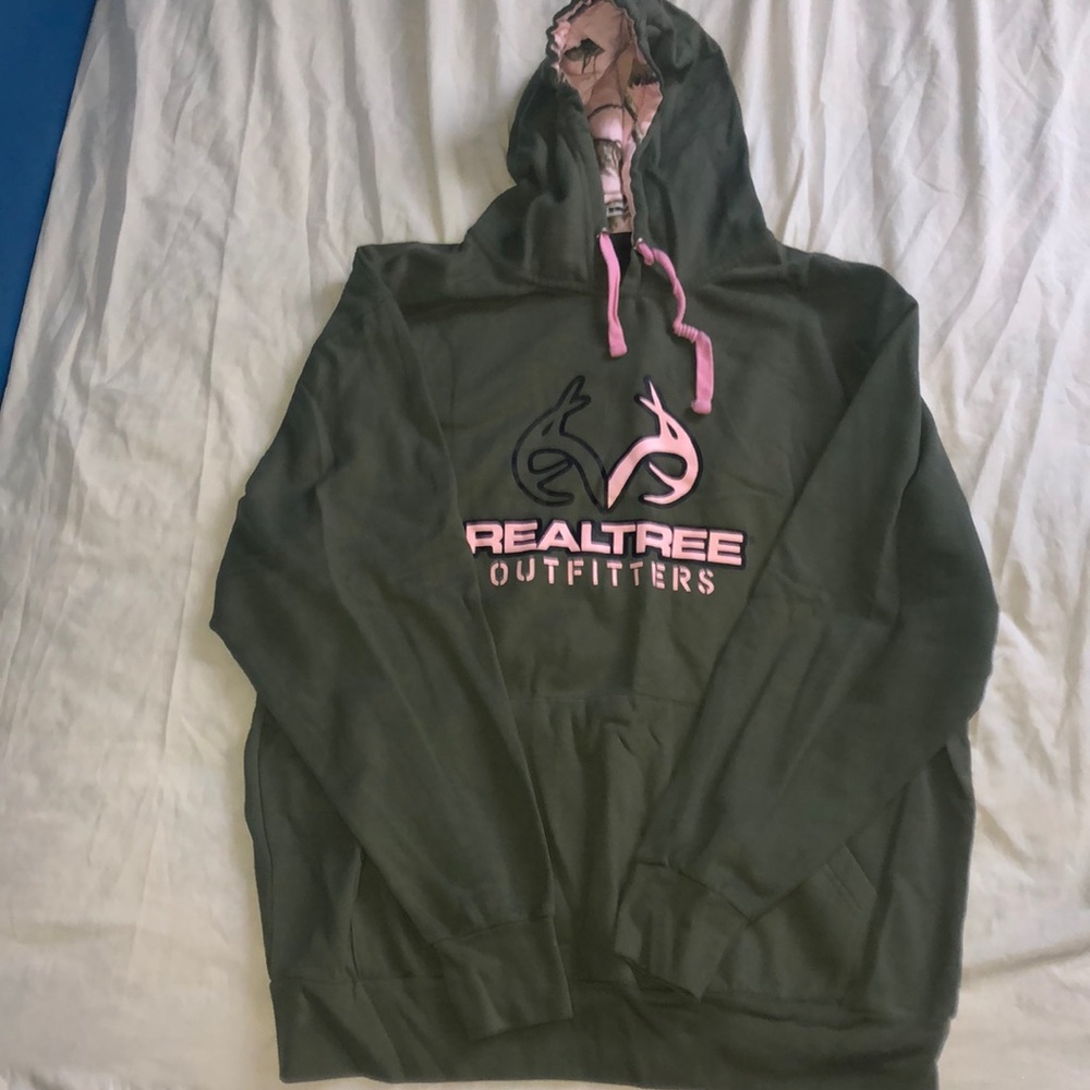 Woman realtree hoodie